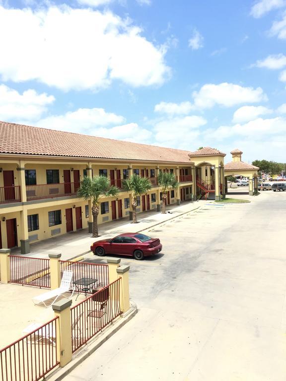 Boca Chica Inn And Suites Brownsville Kültér fotó